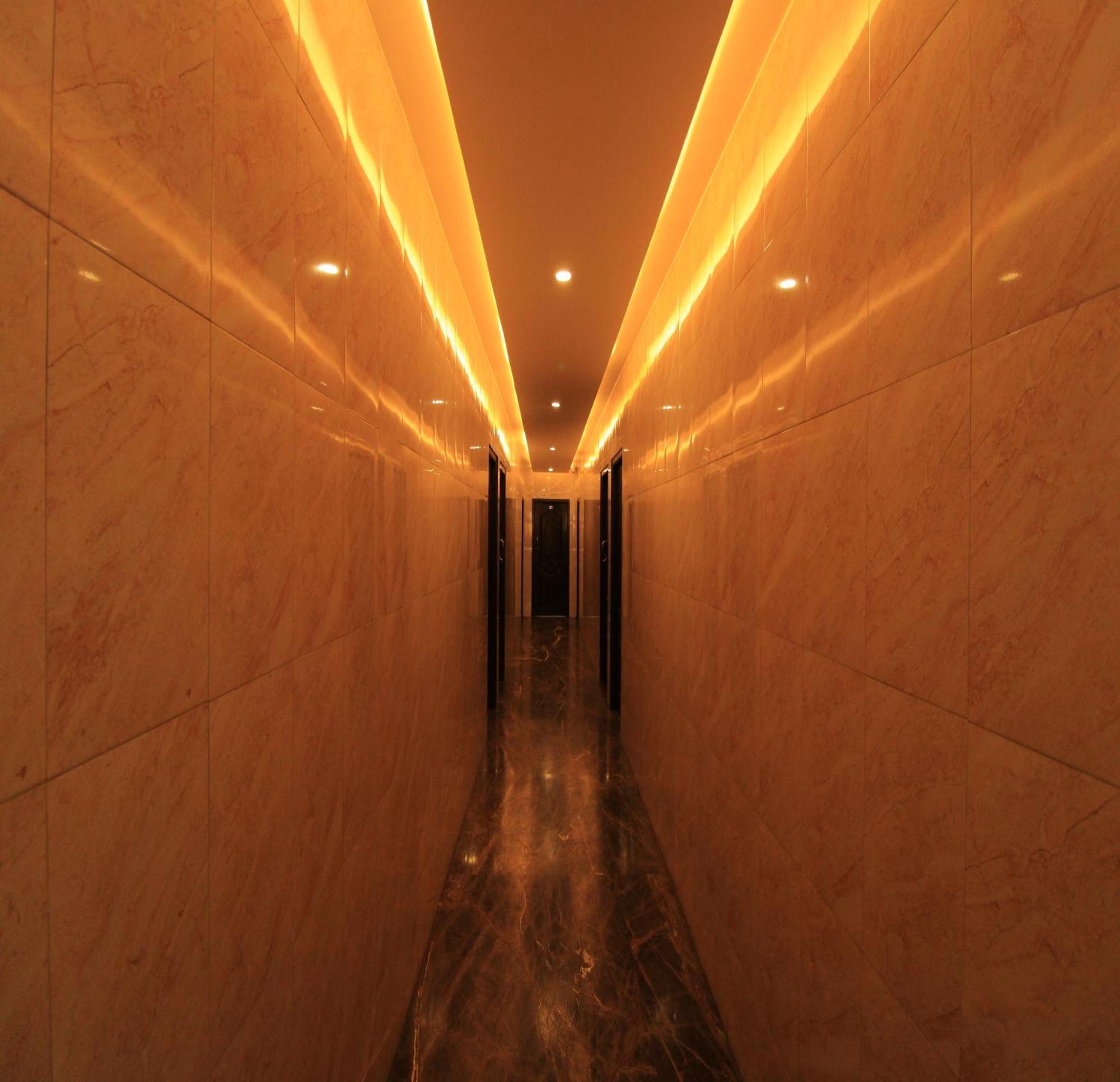 Hotel Rathnavel Towers Chennai Exterior photo
